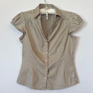 Banana Republic Taupe Button Down Shirt With Cap Sleeves Petite 8